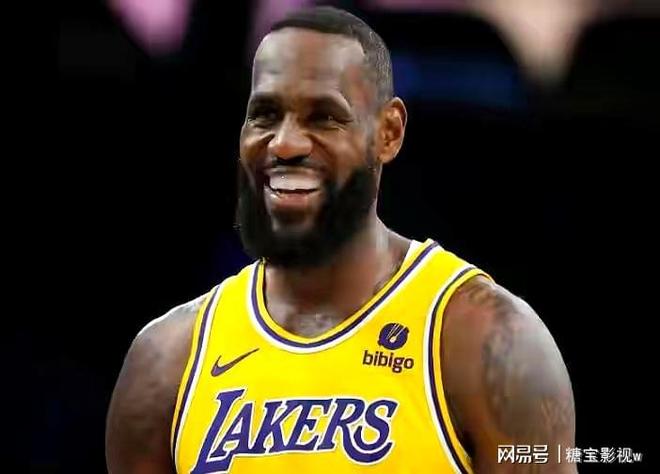 爱游戏全站-巴黎圣日耳曼观众热烈欢呼！，詹姆斯迎来二十赛季出色发挥比赛高潮迭起的简单介绍