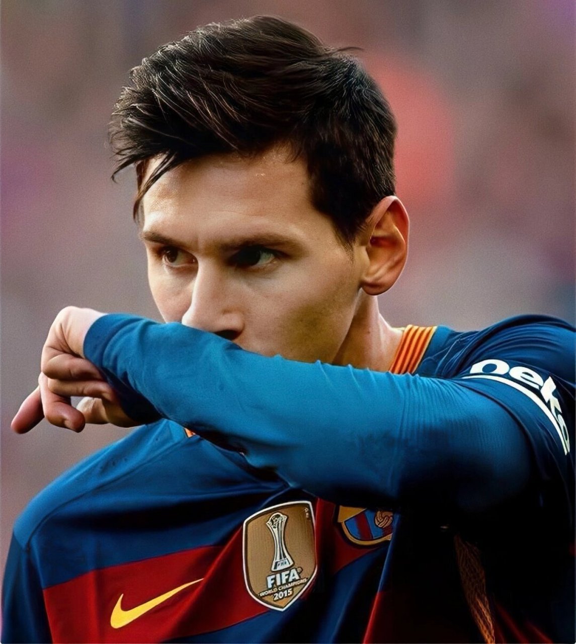 爱游戏体育app下载-瑞士队观众热烈欢呼！，梅西迎来十赛季出色发挥上演精彩一战(梅西一战成名的比赛)