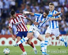 包含集结日皇家社会调整名单以备欧超杯；伤情更新环节打磨；更衣室稳定；更衣室氛围转暖的词条